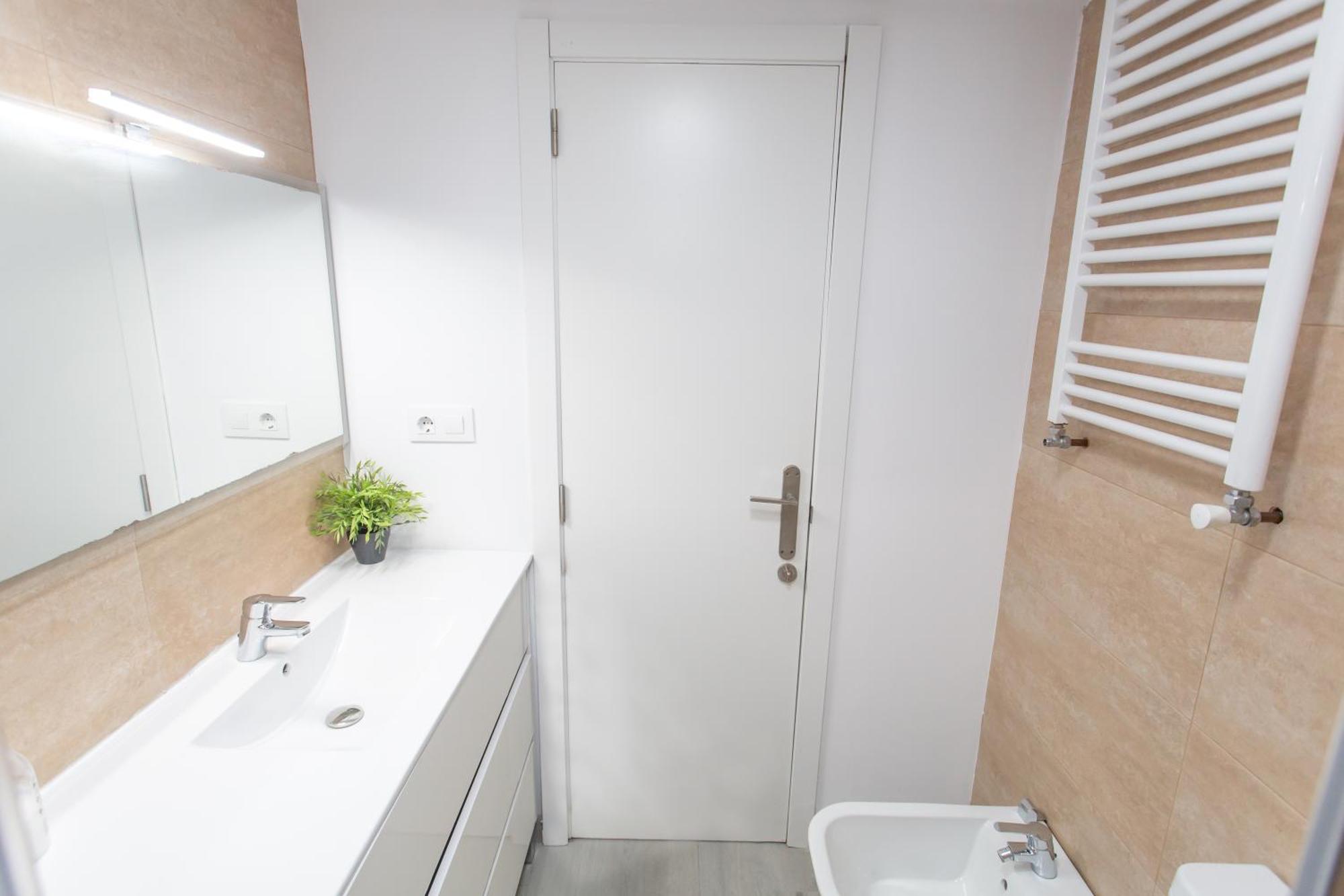 Vlc - Tranquilo Apartamento En Plaza Cisneros Valencia Eksteriør bilde